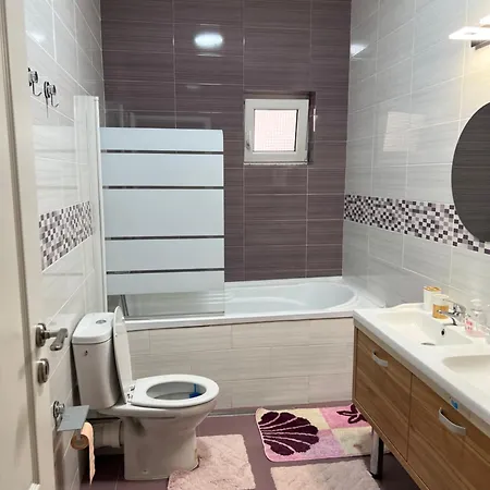 Spiridon Duplex بيت للعطل
